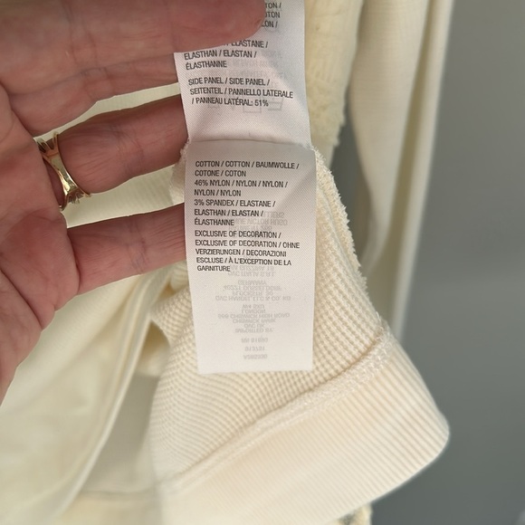 Lori Goldstein Thermal Lace Detail Cream asymmetrical Top XL - Picture 4 of 8